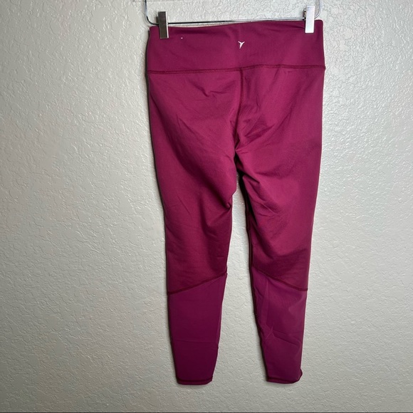 Old Navy Active 7/8 Pink/Purple leggins w/Mesh Hem - Picture 3 of 6